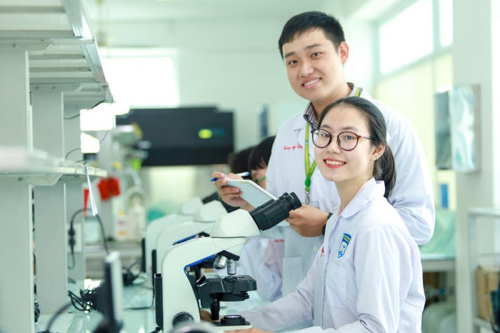 Trường Đại học Công nghệ thành phố Hồ Chí Minh lấy điểm chuẩn Đánh giá năng lực từ 650-900/1200. Ảnh: website nhà trường 576840-img_0155.jpg