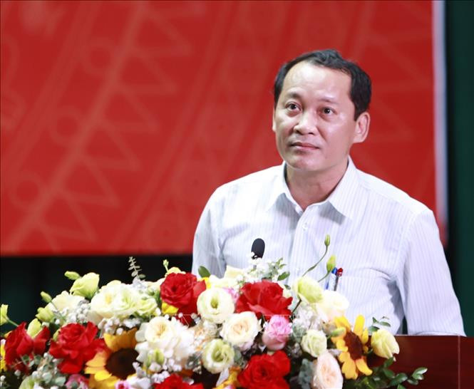 Ông Nguyễn Phú Sơn, tân Giám đốc Sở Giáo dục và Đào tạo Vĩnh Phúc. Ảnh: Hoàng Hùng vna_potal_vinh_phuc_500_thanh_nien_doi_thoai_truc_tiep_voi_lanh_dao_tinh_stand.jpg