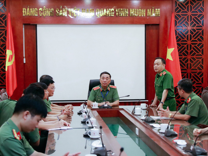 Thượng tướng Trần Quốc Tỏ, Thứ trưởng Bộ Công an, chỉ đạo công tác thi tại Trường Đại học Phòng cháy chữa cháy. Ảnh: Bộ Công an Thượng tướng, PGS.TS Trần Quốc Tỏ, Thứ trưởng Bộ Công an, chỉ đạo công tác thi tại Đại học Phòng cháy chữa cháy.jpg