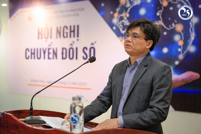 Tiến sĩ Phan Phiến - Hiệu trưởng Trường Đại học Khánh. Ảnh: website nhà trường Tiến sĩ Phan Phiến - Hiệu trưởng Trường Đại học Khánh. Ảnh: website nhà trường