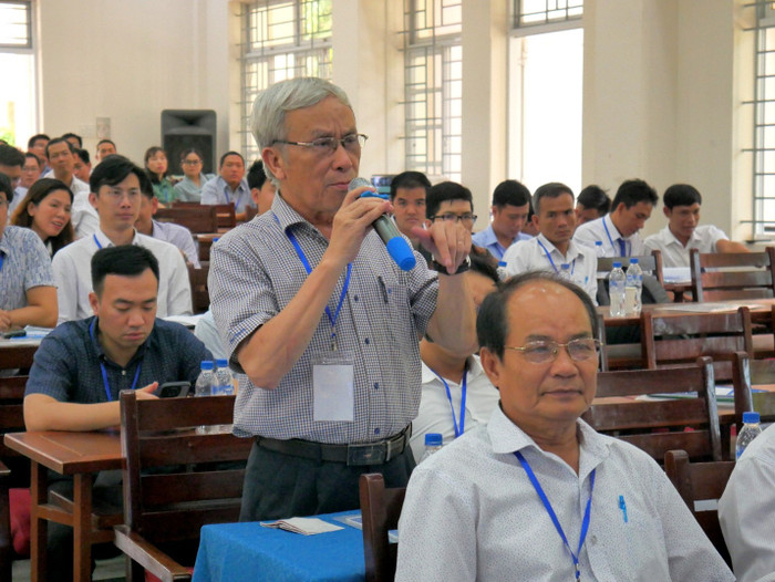 Đại biểu tham gia thảo luận tại phiên toàn thể Picture6.jpg
