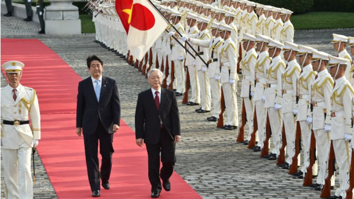 Tổng bí thư Nguyễn Phú Trọng và Thủ tướng Nhật Bản Shinzo Abe, ảnh: Fox News. Tổng bí thư Nguyễn Phú Trọng và Thủ tướng Nhật Bản Shinzo Abe, ảnh: Fox News.