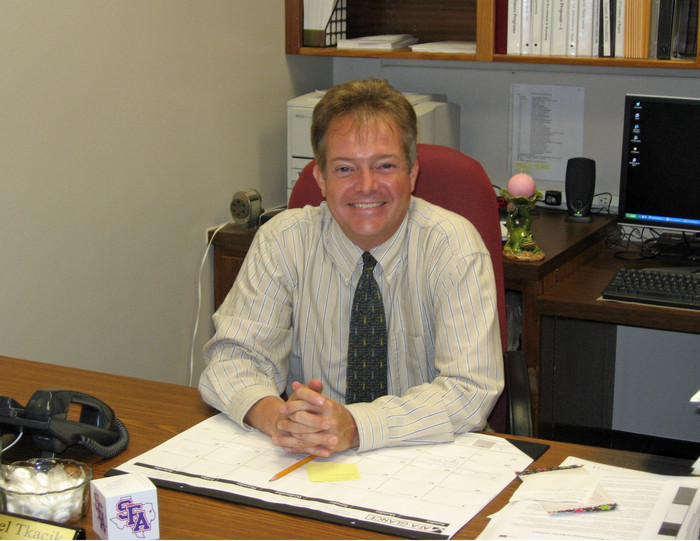 Giáo sư Michael Tkacik, đại học Stephen F. Austin State bang Texas, Hoa Kỳ. Ảnh: sfasu.edu.