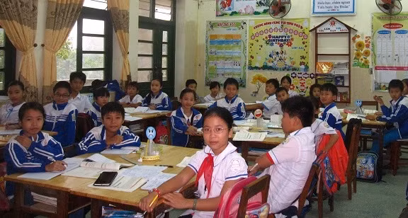 Quang cảnh bên trong một lớp học VNEN ở Hà Tĩnh. Ảnh Lê Văn Vỵ Quang cảnh bên trong một lớp học VNEN ở Hà Tĩnh. Ảnh Lê Văn Vỵ