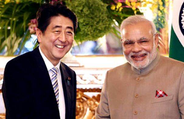 Thủ tướng Nhật Bản Shinzo Abe và Thủ tướng Ấn Độ Narendra Modi, ảnh: The Indian Express. Thủ tướng Nhật Bản Shinzo Abe và Thủ tướng Ấn Độ Narendra Modi, ảnh: The Indian Express.