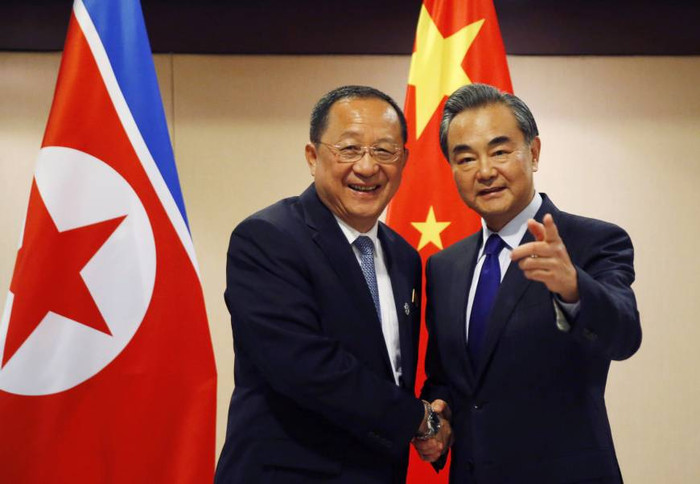 Ông Kim Jong-un đồng ý gặp Tổng thống Donald Trump tại Bàn Môn Điếm ảnh 2 Ông Kim Jong-un đồng ý gặp Tổng thống Donald Trump tại Bàn Môn Điếm ảnh 2