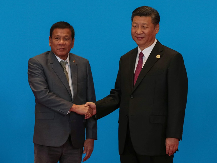Tổng thống Philippines Rodrigo Duterte và Chủ tịch Trung Quốc Tập Cận Bình, ảnh: Đa Chiều. Tổng thống Philippines Rodrigo Duterte và Chủ tịch Trung Quốc Tập Cận Bình, ảnh: Đa Chiều.