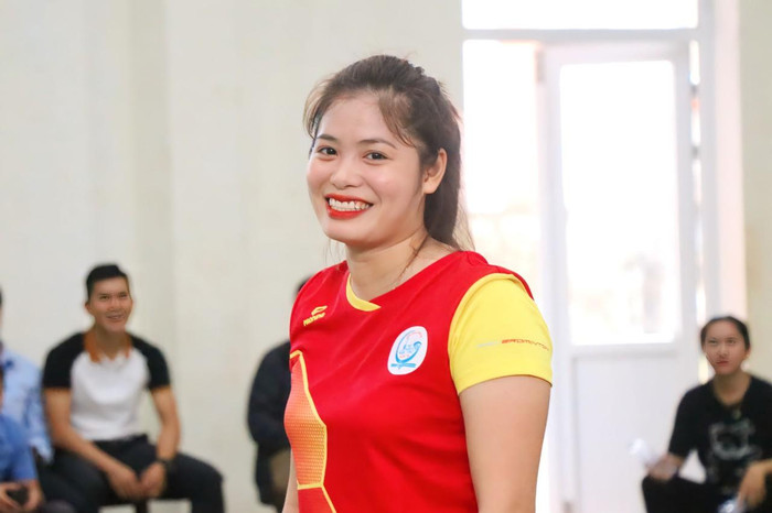 Cô giáo Phan Thị Thùy là thành viên thi đấu trong đội bóng chuyền nữ của Sở Giáo dục và Đào tạo Quảng Trị. Ảnh nhân vật cung cấp. Cô giáo Phan Thị Thùy là thành viên thi đấu trong đội bóng chuyền nữ của Sở Giáo dục và Đào tạo Quảng Trị. Ảnh nhân vật cung cấp.