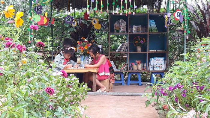 Dù còn khó khăn nhưng học sinh mầm non ở Nậm Kè được chăm sóc rất đầy đủ. Ảnh: NVCC