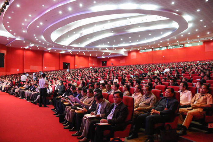 Buổi làm việc Đại hội toàn quốc đảng CPP tổ chức tại Phnom Penh hôm Chủ nhật, ảnh: The Cambodia Daily. Buổi làm việc Đại hội toàn quốc đảng CPP tổ chức tại Phnom Penh hôm Chủ nhật, ảnh: The Cambodia Daily.