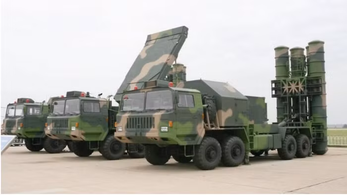 Tên lửa HQ-9 Trung Quốc, hình minh họa: Jane's.