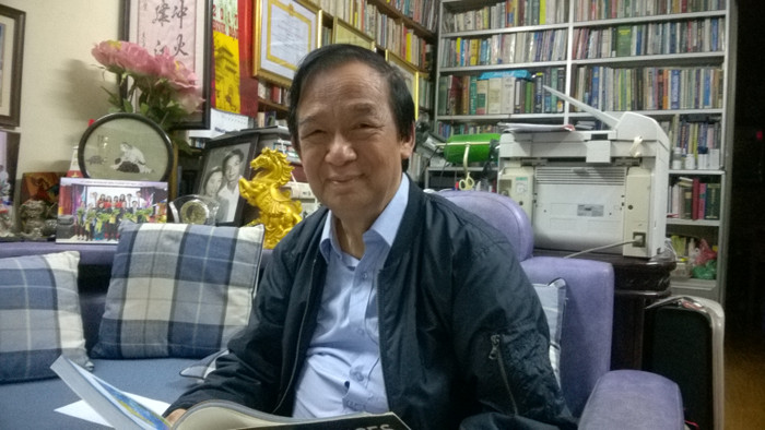Giáo sư Nguyễn Lân Dũng tại tư gia, ảnh: Hồng Thủy. Giáo sư Nguyễn Lân Dũng tại tư gia, ảnh: Hồng Thủy.