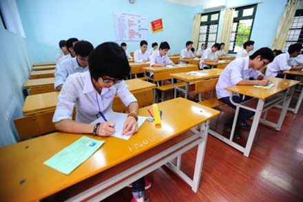 Thầy cô chấm thi nghiêm túc mới đảm bảo công bằng cho thí sinh. Ảnh: GIANG HUY