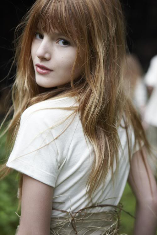 Bella Thorne (sinh ngày 08 Tháng 10 năm 1997) là một nữ diễn viên tuổi teen của Mỹ, vũ công, ca sĩ, và người mẫu. Cô được biết đến nhiều nhất cho vai diễn vũ công trẻ tuổi đầy tham vọng Cece Jones trên Disney Channel loạt serie Shake It Up! năm 2010, phim mới nhất tham gia là Frenemies năm 2012. Bella Thorne (sinh ngày 08 Tháng 10 năm 1997) là một nữ diễn viên tuổi teen của Mỹ, vũ công, ca sĩ, và người mẫu. Cô được biết đến nhiều nhất cho vai diễn vũ công trẻ tuổi đầy tham vọng Cece Jones trên Disney Channel loạt serie Shake It Up! năm 2010, phim mới nhất tham gia là Frenemies năm 2012.