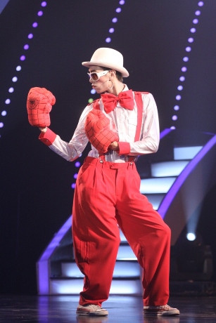 Trường Giang hóa thành các em bé. Trường Giang hóa thành các em bé.