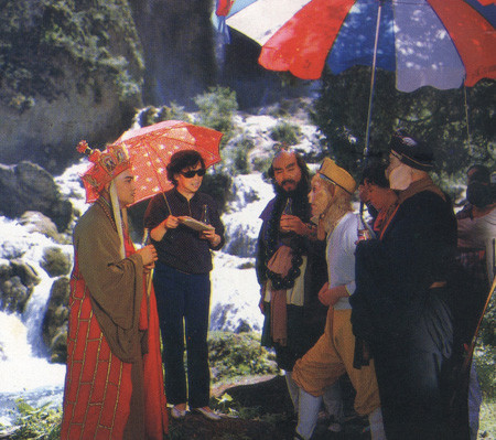 Đạo diễn Dương Khiết chỉ đạo diễn xuất