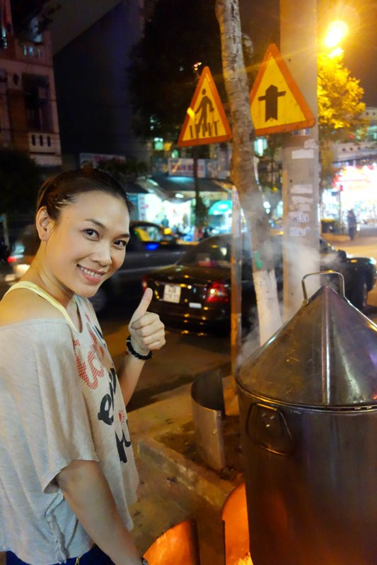 "Bánh sắp chín rồi nhé!" "Bánh sắp chín rồi nhé!"