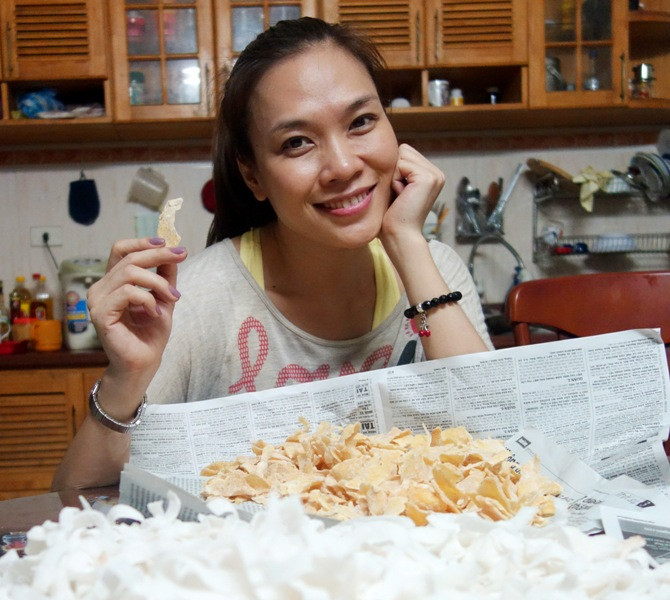 "Nếu có dịp ăn thử những mon 1mứt này Tâm làm, chắc chắn là các bạn sẽ không thể nào chê được" - Mỹ Tâm tự hào. "Nếu có dịp ăn thử những mon 1mứt này Tâm làm, chắc chắn là các bạn sẽ không thể nào chê được" - Mỹ Tâm tự hào.