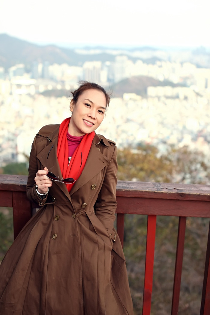 Hiện nay, Mỹ Tâm là nghệ sĩ đầu tiên có kênh riêng trên mạng xã hội Youtube. Hiện nay, trên mạng này đang "sốt" với MV Sự thật ta yêu nhau của cô. Hiện nay, Mỹ Tâm là nghệ sĩ đầu tiên có kênh riêng trên mạng xã hội Youtube. Hiện nay, trên mạng này đang "sốt" với MV Sự thật ta yêu nhau của cô.