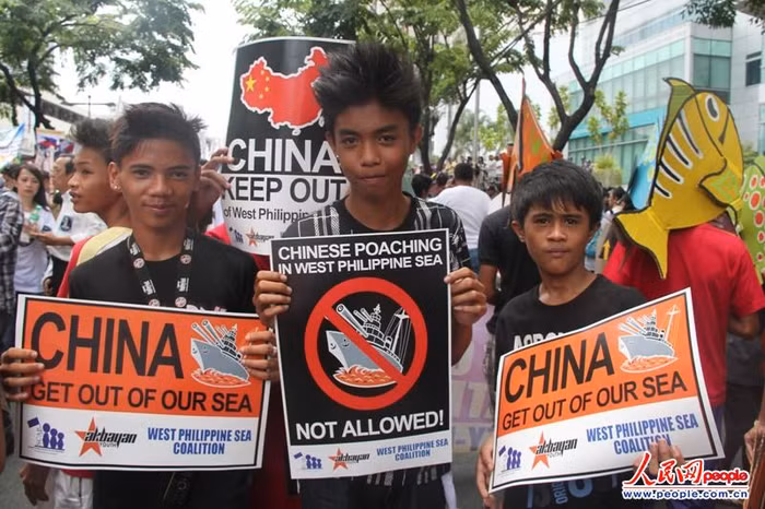 Tham gia cuộc biểu tình chống Trung Quốc bành trướng ở Biển Đông có nhiều tầng lớp khác nhau.