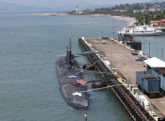 Tàu ngầm Mỹ USS Olympia neo đậu tại cảng Subic, Philippines