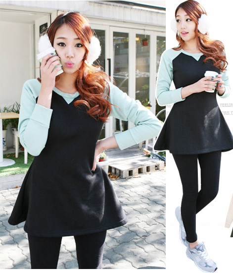 Trẻ trung và đáng yêu với giày thể thao cùng bộ váy dài tay, đừng quên đeo thêm phụ kiện che tai bằng lông để bạn thêm cá tính nhé. Trẻ trung và đáng yêu với giày thể thao cùng bộ váy dài tay, đừng quên đeo thêm phụ kiện che tai bằng lông để bạn thêm cá tính nhé.