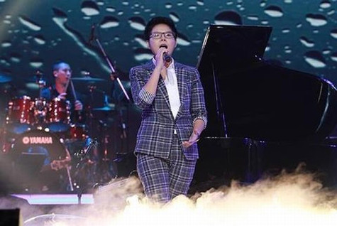 Vũ Cát Tường trong ca khúc "Vết mưa" Vũ Cát Tường trong ca khúc "Vết mưa"