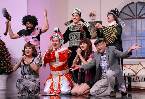 Các nghệ sĩ chúc Tết khán giả