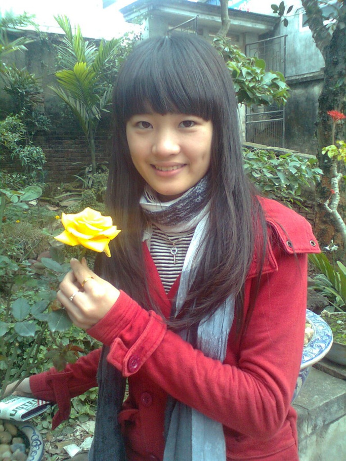 Thí sinh Nguyễn Thị Quỳnh Anh, , lớp 13CTK Khoa Hệ thống thông tin quản lý, CĐ Kinh tế Kỹ thuật Thương mại.