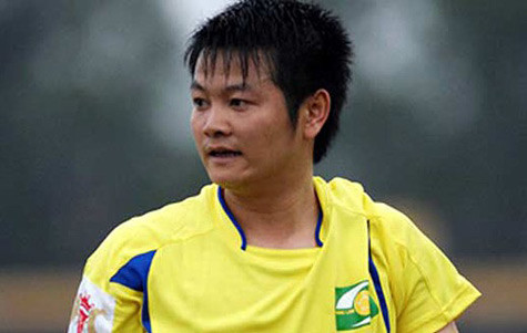 SLNA tiếp tục "nuôi" Văn Quyến để anh ngồi dự bị. SLNA tiếp tục "nuôi" Văn Quyến để anh ngồi dự bị.