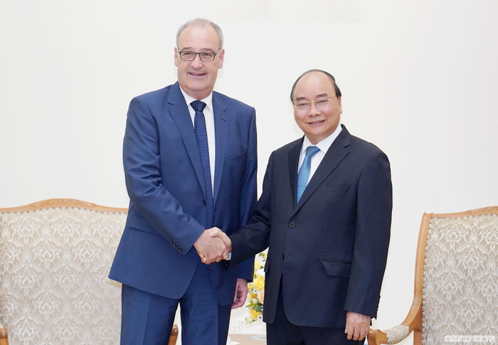 Thủ tướng tiếp Ủy viên Hội đồng Liên bang, Bộ trưởng Kinh tế, Giáo dục và Nghiên cứu Liên bang Thụy Sĩ Guy Parmelin. Ảnh: VGP Thủ tướng tiếp Ủy viên Hội đồng Liên bang, Bộ trưởng Kinh tế, Giáo dục và Nghiên cứu Liên bang Thụy Sĩ Guy Parmelin. Ảnh: VGP