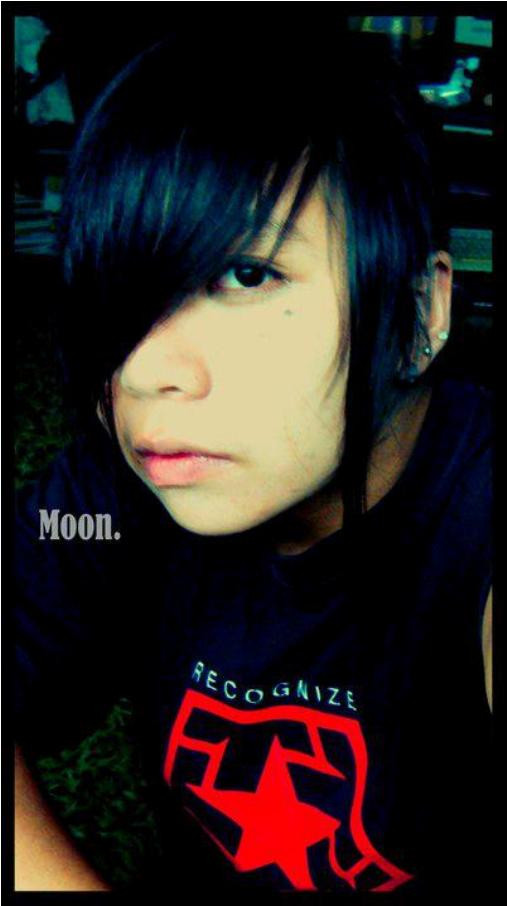 Moon là một cô bạn cá tính, giàu tấm lòng nhân hậu Moon là một cô bạn cá tính, giàu tấm lòng nhân hậu