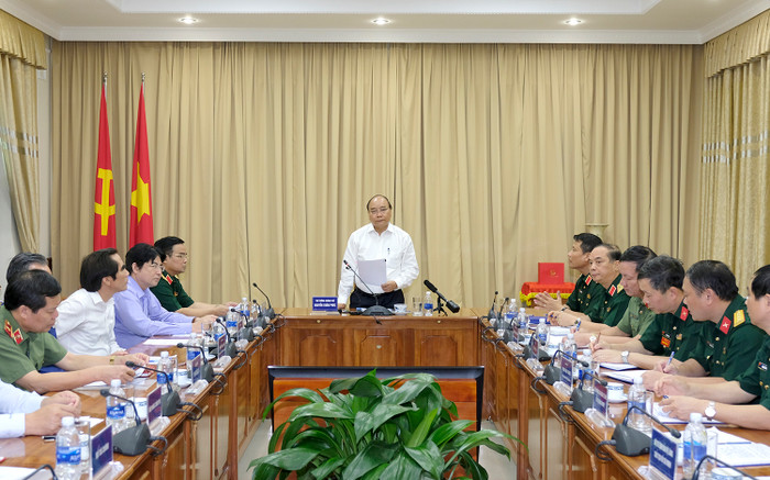 Thủ tướng làm việc với Ban quản lý Lăng. (Ảnh: VGP) Thủ tướng làm việc với Ban quản lý Lăng. (Ảnh: VGP)