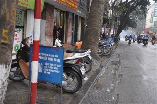 Việc quản lý, sử dụng hè phố, lòng đường sẽ được Bộ GTVT thanh tra, xử lý vi phạm. Ảnh minh họa: VnMedia. Việc quản lý, sử dụng hè phố, lòng đường sẽ được Bộ GTVT thanh tra, xử lý vi phạm. Ảnh minh họa: VnMedia.