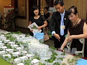 Chỉ 5% dân số Hà Nội đủ tiền mua nhà đất. Chỉ 5% dân số Hà Nội đủ tiền mua nhà đất.