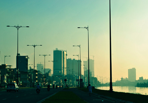 Đại lộ Đông - Tây. Ảnh Na Le