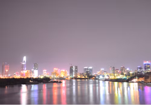 Sài Gòn lộng lẫy sắc màu. Ảnh: Phan Duy Thành.