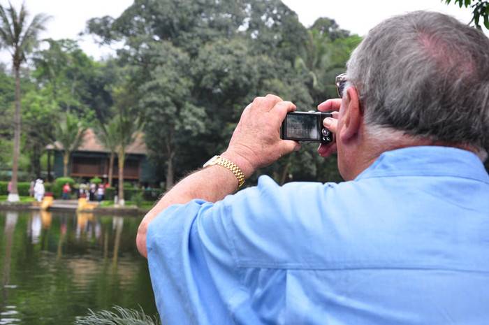 Ao cá Bác Hồ đang là một trong những địa điểm thu hút được rất đông khách du lich tới thăm. Tới đây khách du lịch tìm được nét thanh bình và thích thú với những đàn cá trong ao. Ao cá Bác Hồ đang là một trong những địa điểm thu hút được rất đông khách du lich tới thăm. Tới đây khách du lịch tìm được nét thanh bình và thích thú với những đàn cá trong ao.