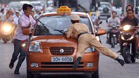 Cương quyết bắt và xử lý các phương tiện giao thông vi phạm
