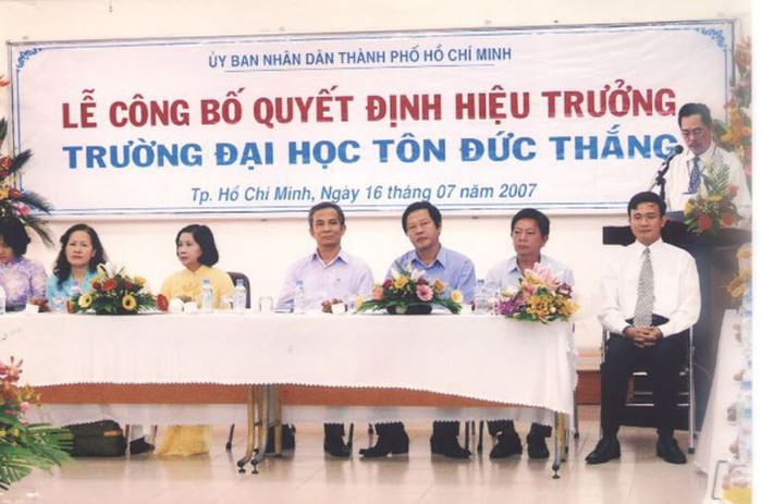 Bãi bỏ giới hạn nhiệm kỳ hiệu trưởng trường đại học công lập và trao quyền quyết định nhân sự và nhiệm kỳ hiệu trưởng cho hội đồng trường là một bước tiến lớn của Luật số 34/2018/QH14, thể chế hóa Nghị quyết số 19-NQ/TW, ảnh minh họa, nguồn: tdtu.edu.vn. Bãi bỏ giới hạn nhiệm kỳ hiệu trưởng trường đại học công lập và trao quyền quyết định nhân sự và nhiệm kỳ hiệu trưởng cho hội đồng trường là một bước tiến lớn của Luật số 34/2018/QH14, thể chế hóa Nghị quyết số 19-NQ/TW, ảnh minh họa, nguồn: tdtu.edu.vn.
