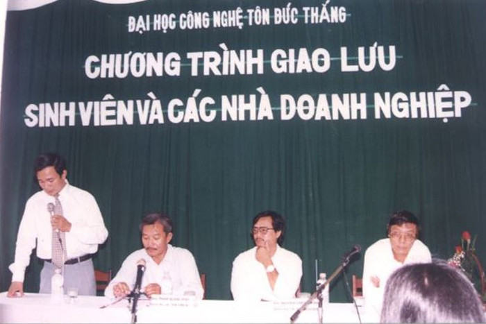 Muốn xây dựng đại học tinh hoa, đầu tiên phải ổn định việc tuyển sinh và đảm bảo chất lượng đào tạo các ngành nghề ứng dụng mà xã hội đang cần, nhà tuyển dụng đòi hỏi. Ảnh minh họa, nguồn: tdtu.edu.vn. Muốn xây dựng đại học tinh hoa, đầu tiên phải ổn định việc tuyển sinh và đảm bảo chất lượng đào tạo các ngành nghề ứng dụng mà xã hội đang cần, nhà tuyển dụng đòi hỏi. Ảnh minh họa, nguồn: tdtu.edu.vn.
