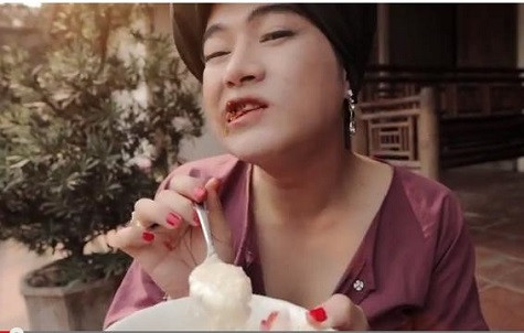 Minh Quân trong vai mụ dì ghẻ của "Làng vũ trụ ngày ấy" Minh Quân trong vai mụ dì ghẻ của "Làng vũ trụ ngày ấy"