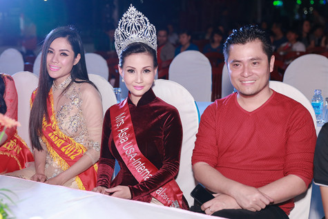 NTK Nhật Dũng và Hoa hậu quý bà châu Á tại Mỹ cũng đến tham gia ủng hộ chương trình.