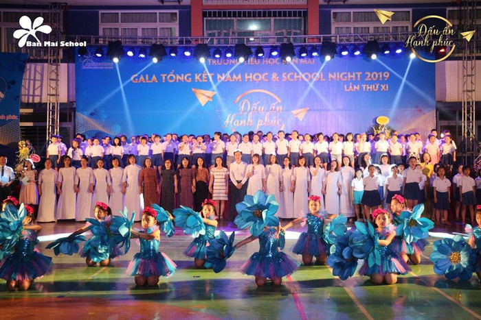 Tiết mục văn nghệ của cô trò trường Tiểu học Ban Mai. Ảnh: Nhà trường cung cấp Tiết mục văn nghệ của cô trò trường Tiểu học Ban Mai. Ảnh: Nhà trường cung cấp