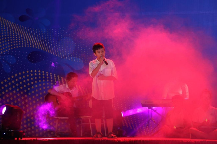 Một tiết mục đơn ca tại đêm Gala. Ảnh: Nhà trường cung cấp. Một tiết mục đơn ca tại đêm Gala. Ảnh: Nhà trường cung cấp.