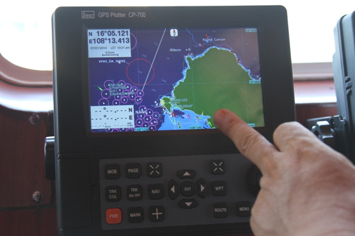 Một số thiết bị hiện đại được lắp ở khu vực buồng lái có giá hàng trăm triệu đồng/thiết bị.