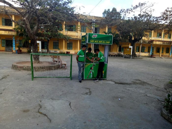 Ảnh minh họa " Chương trình Sữa Học đường - "Tiếp sức giờ ra chơi" được tài trợ bởi hãng Sữa Milo" tại Trường Tiểu học Quang Bình huyện Kiến Xương tỉnh Thái Bình, nguồn: http://thquangbinh.pgdkienxuongtbh.edu.vn. Ảnh minh họa " Chương trình Sữa Học đường - "Tiếp sức giờ ra chơi" được tài trợ bởi hãng Sữa Milo" tại Trường Tiểu học Quang Bình huyện Kiến Xương tỉnh Thái Bình, nguồn: http://thquangbinh.pgdkienxuongtbh.edu.vn.