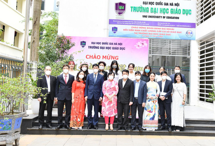 Hiệu trưởng Giáo sư, Tiến sĩ Nguyễn Quý Thanh chúc các thầy/cô, giảng viên, cán bộ, các giáo sinh, học viên sau đại học đang học tập và làm việc trong lĩnh vực giáo dục, các nhà giáo dục tương lai một ngày 20-11 tràn đầy niềm vui, có nhiều sức khỏe, an toàn với dịch bệnh và vượt qua mọi khó khăn thử thách. Ảnh: UEd media Hiệu trưởng Giáo sư, Tiến sĩ Nguyễn Quý Thanh chúc các thầy/cô, giảng viên, cán bộ, các giáo sinh, học viên sau đại học đang học tập và làm việc trong lĩnh vực giáo dục, các nhà giáo dục tương lai một ngày 20-11 tràn đầy niềm vui, có nhiều sức khỏe, an toàn với dịch bệnh và vượt qua mọi khó khăn thử thách. Ảnh: UEd media