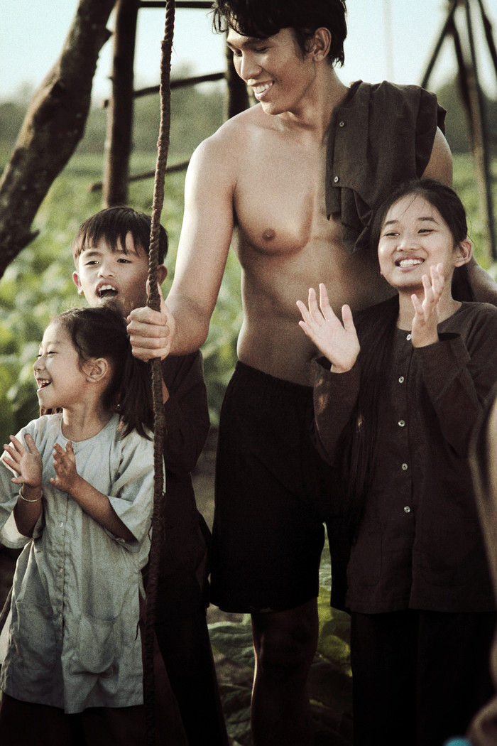 Tính chăm chỉ, Xòn hàng ngày làm việc và đồng cảm với những nhân công của điền trang rộng lớn. Tính chăm chỉ, Xòn hàng ngày làm việc và đồng cảm với những nhân công của điền trang rộng lớn.