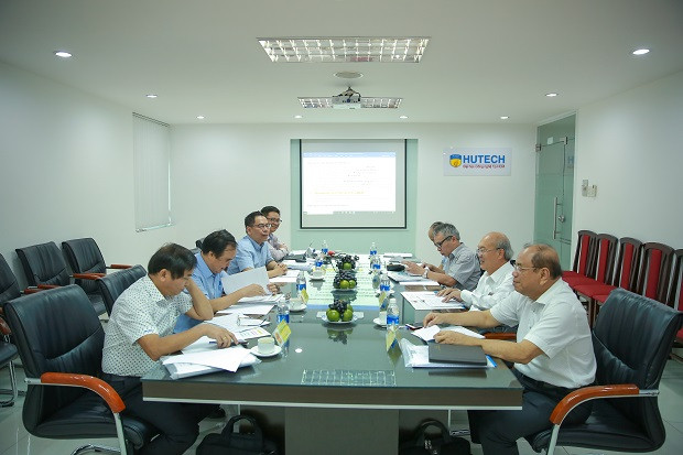 Hình ảnh một phiên họp xét công nhận tiêu chuẩn chức danh giáo sư, phó giáo sư cho các ứng viên của Hội đồng Giáo sư liên ngành Điện - Điện tử - Tự động hóa (năm 2019). Ảnh: HUTECH Hình ảnh một phiên họp xét công nhận tiêu chuẩn chức danh giáo sư, phó giáo sư cho các ứng viên của Hội đồng Giáo sư liên ngành Điện - Điện tử - Tự động hóa (năm 2019). Ảnh: HUTECH